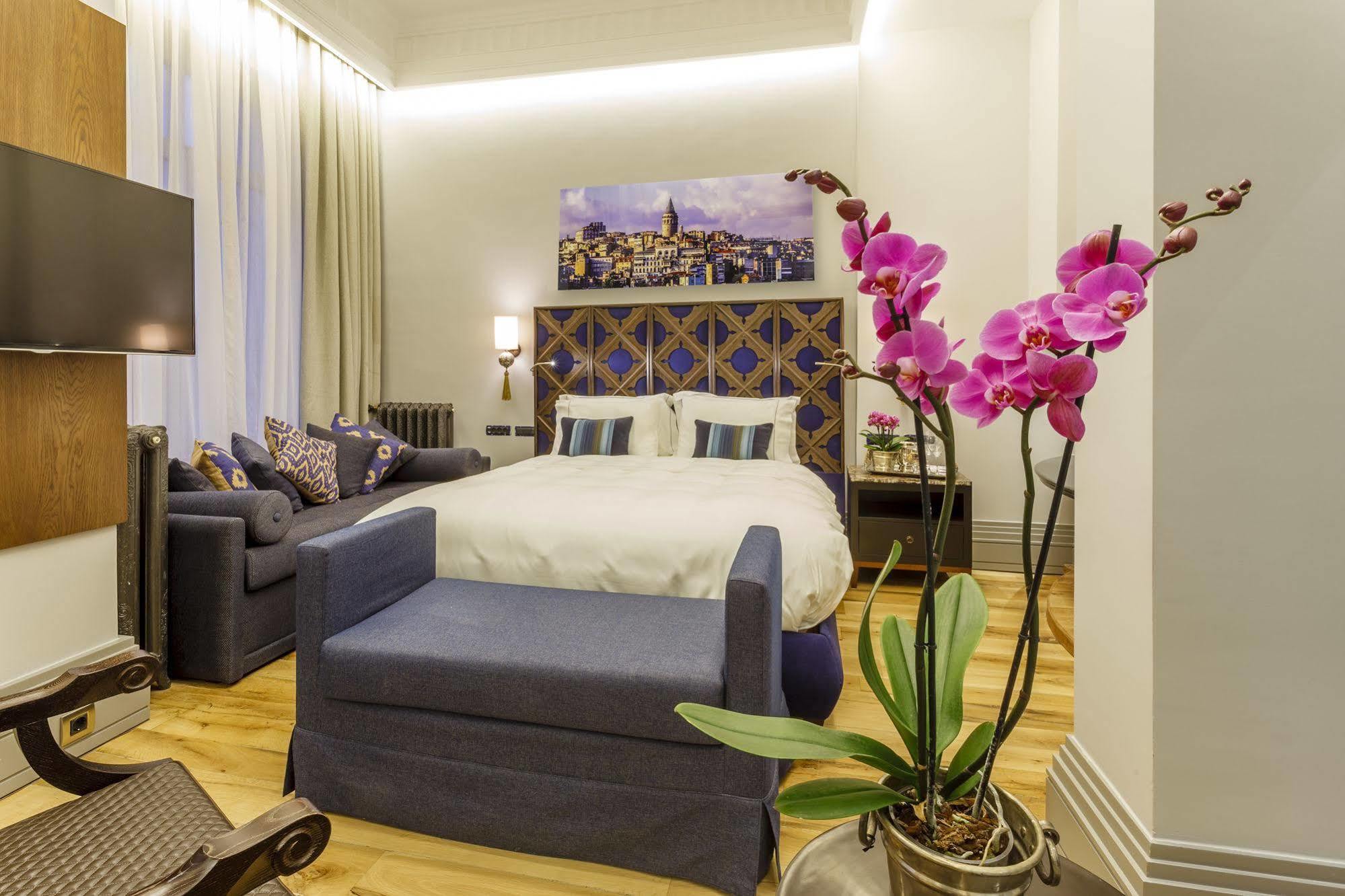 Ravouna 1906 Bosphorus Hotel 4*